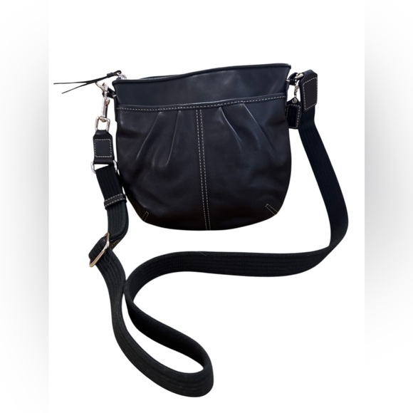Coach Vintage Black Crossbody - Picture 1 of 10